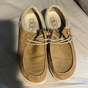 GUC HeyDude women’s shoes size 8
